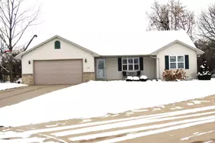2356 Deer Prairie Dr, Neenah, WI 54956 - Photo 28