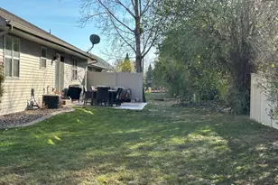 2356 Deer Prairie Dr, Neenah, WI 54956 - Photo 26