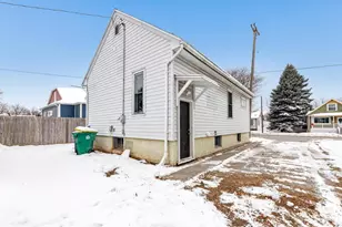 609 12th Ave, Green Bay, WI 54303 - Photo 16