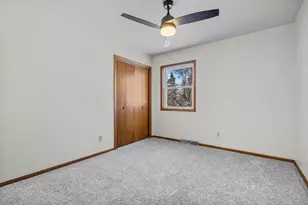 820 Ellen Ln, Fond du Lac, WI 54935 - Photo 32