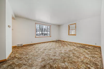 461 Oaklawn Avenue, Green Bay, WI 54304 - Photo 2