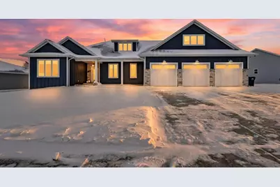 1725 Red Oak Street, Green Bay, WI 54313 - Photo 1