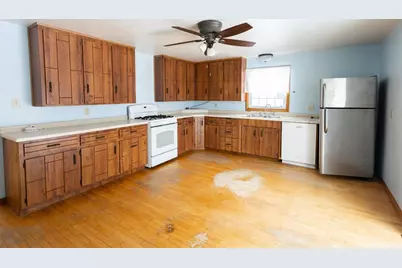 259 N Washington Street, Oconto Falls, WI 54154 - Photo 6