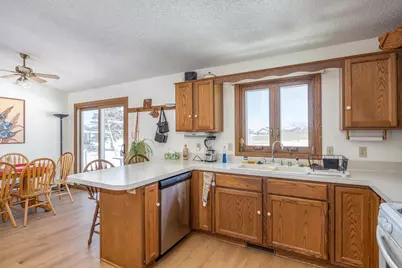 3200 S Huckleberry Lane, Appleton, WI 54915 - Photo 8