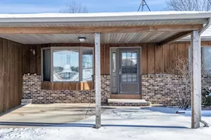 N5558 County Rd W, New London, WI 54961 - Photo 2