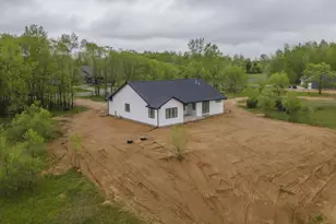 1043 E Taplin Dr, Wautoma, WI 54982 - Photo 8