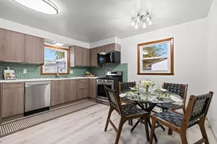 1322 W 5th Ave, Oshkosh, WI 54902 - Photo 36