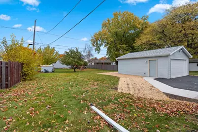 1322 W 5th Avenue, Oshkosh, WI 54902 - Photo 24
