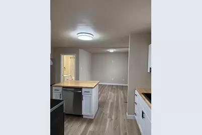 412 N Hickory Street, Fond du Lac, WI 54935 - Photo 2