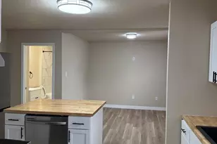 412 N Hickory St, Fond du Lac, WI 54935 - Photo 2