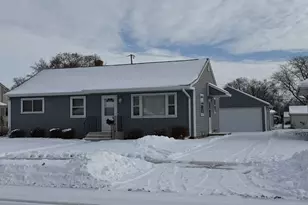 166 Andrew Ave, Neenah, WI 54956 - Photo 2