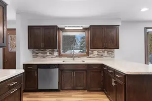 2560 St Steven Ct, Green Bay, WI 54304 - Photo 10