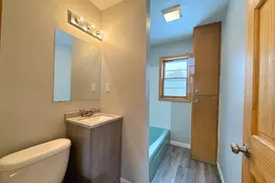 752 Franklin St, Oshkosh, WI 54901 - Photo 4