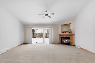 821 Killarny Trail, De Pere, WI 54115 - Photo 10