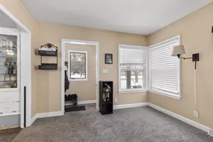 722 E Arnold St, Appleton, WI 54911 - Photo 4