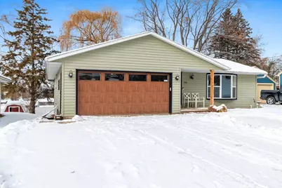 526 Bader Street, Green Bay, WI 54302 - Photo 2