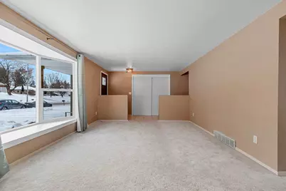 526 Bader Street, Green Bay, WI 54302 - Photo 8