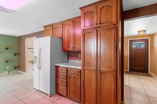 526 Bader St, Green Bay, WI 54302 - Photo 10