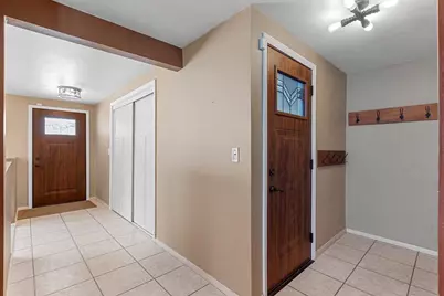 526 Bader Street, Green Bay, WI 54302 - Photo 6