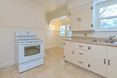 1715 W Wisconsin Avenue, Appleton, WI 54911 - Photo 12