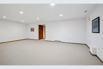 2690 Woodfield Court, Green Bay, WI 54313 - Photo 24