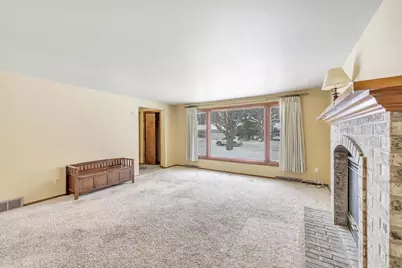 1667 Beaver Dam Drive, Green Bay, WI 54304 - Photo 4