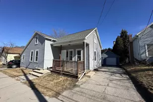 1409 S 10th St, Manitowoc, WI 54220 - Photo 2