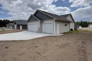 1007 Constellation Way, Marinette, WI 54143 - Photo 32