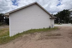 1007 Constellation Way, Marinette, WI 54143 - Photo 36