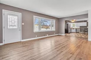 358 Lloyd St, Fond du Lac, WI 54935 - Photo 6