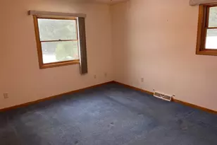 N2420 Wolf Rd, Clintonville, WI 54929 - Photo 10