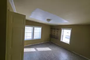 859 Broadway St, Sheboygan Falls, WI 53085 - Photo 28