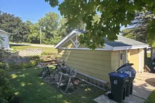 859 Broadway St, Sheboygan Falls, WI 53085 - Photo 8