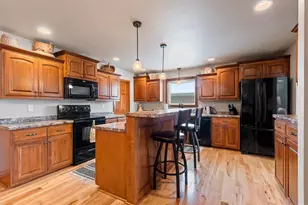 3816 Shore Crest Ln, Green Bay, WI 54311 - Photo 10