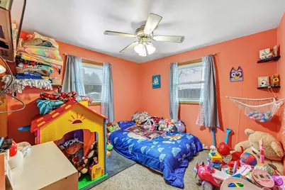 909 Lawton Terrace, Manitowoc, WI 54220 - Photo 10