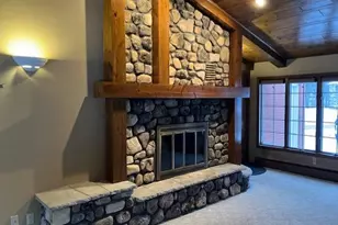 5427 Oakleaf Dr, Luxemburg, WI 54217 - Photo 4