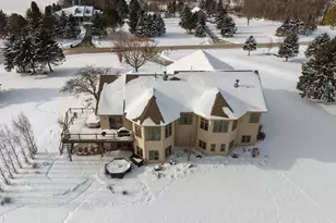 9366 Memory Ln, Neenah, WI 54956 - Photo 2