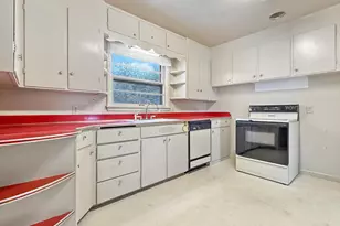 2116 16th Ave, Menominee, MI 49858 - Photo 6