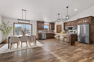 6340 Hidden Hls Ct, Denmark, WI 54208 - Photo 8