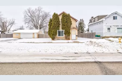 1031 Spruce Street, Marinette, WI 54143 - Photo 2
