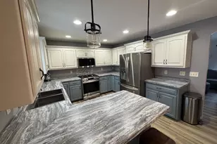 2340 Talladega Speedway Dr, De Pere, WI 54115 - Photo 16