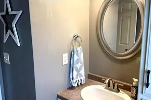 2340 Talladega Speedway Dr, De Pere, WI 54115 - Photo 20