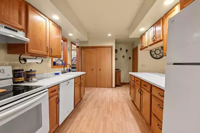 566 Scott Street, Ripon, WI 54971 - Photo 10