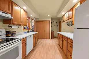 566 Scott St, Ripon, WI 54971 - Photo 10