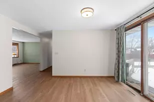 1360 Glen Rd, Ashwaubenon, WI 54313 - Photo 10