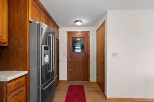 1360 Glen Rd, Ashwaubenon, WI 54313 - Photo 18