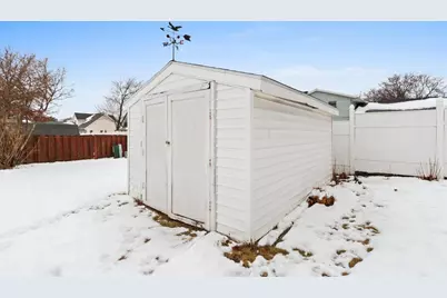 1360 Glen Road, Ashwaubenon, WI 54313 - Photo 36