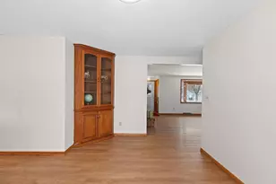 1360 Glen Rd, Ashwaubenon, WI 54313 - Photo 12