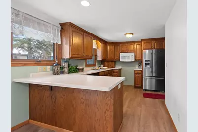 1360 Glen Road, Ashwaubenon, WI 54313 - Photo 14