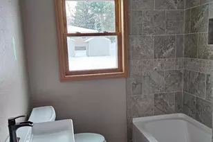 207 W Parker St, Weyauwega, WI 54983 - Photo 14